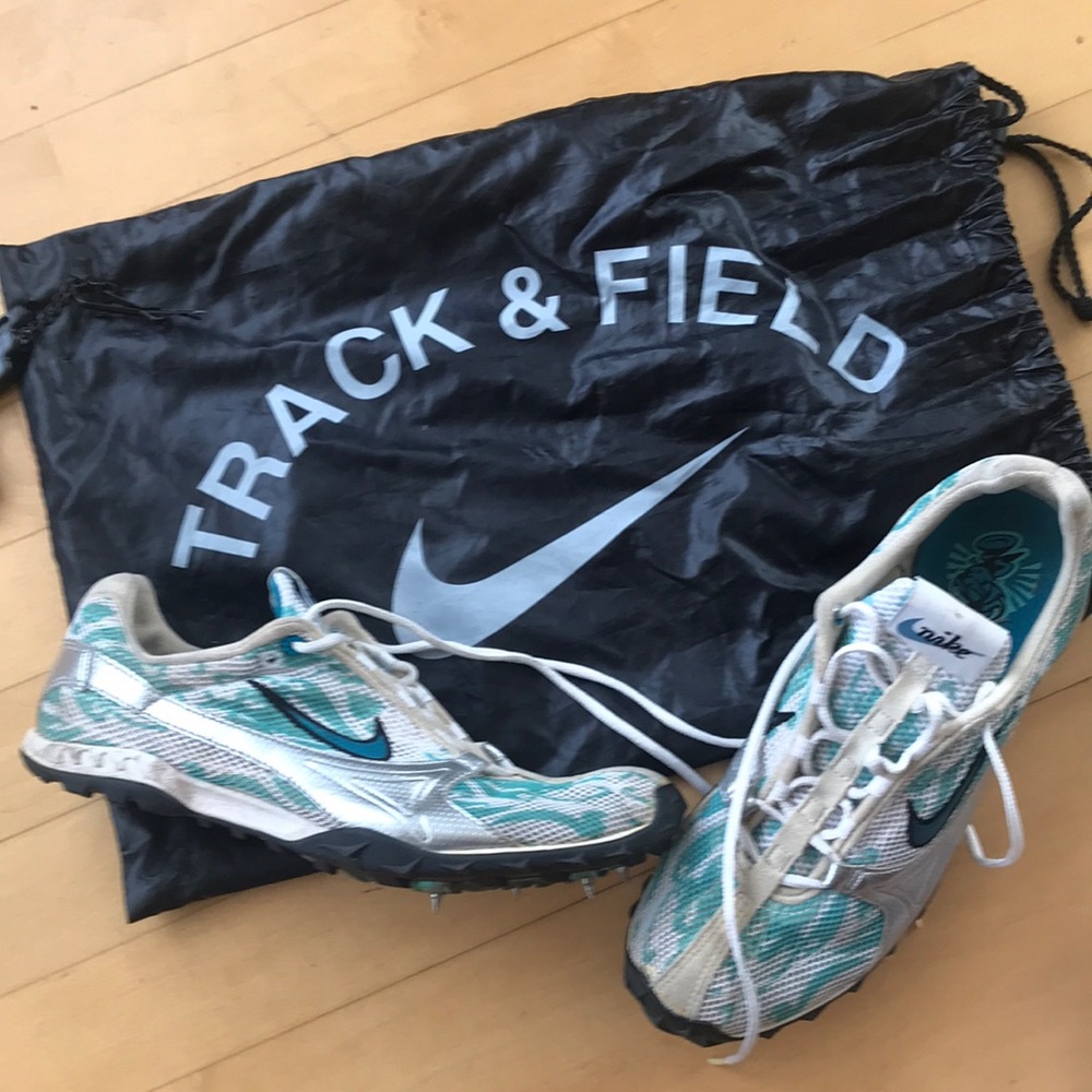 Nike 8.5 Jana track and field running spiked shoes